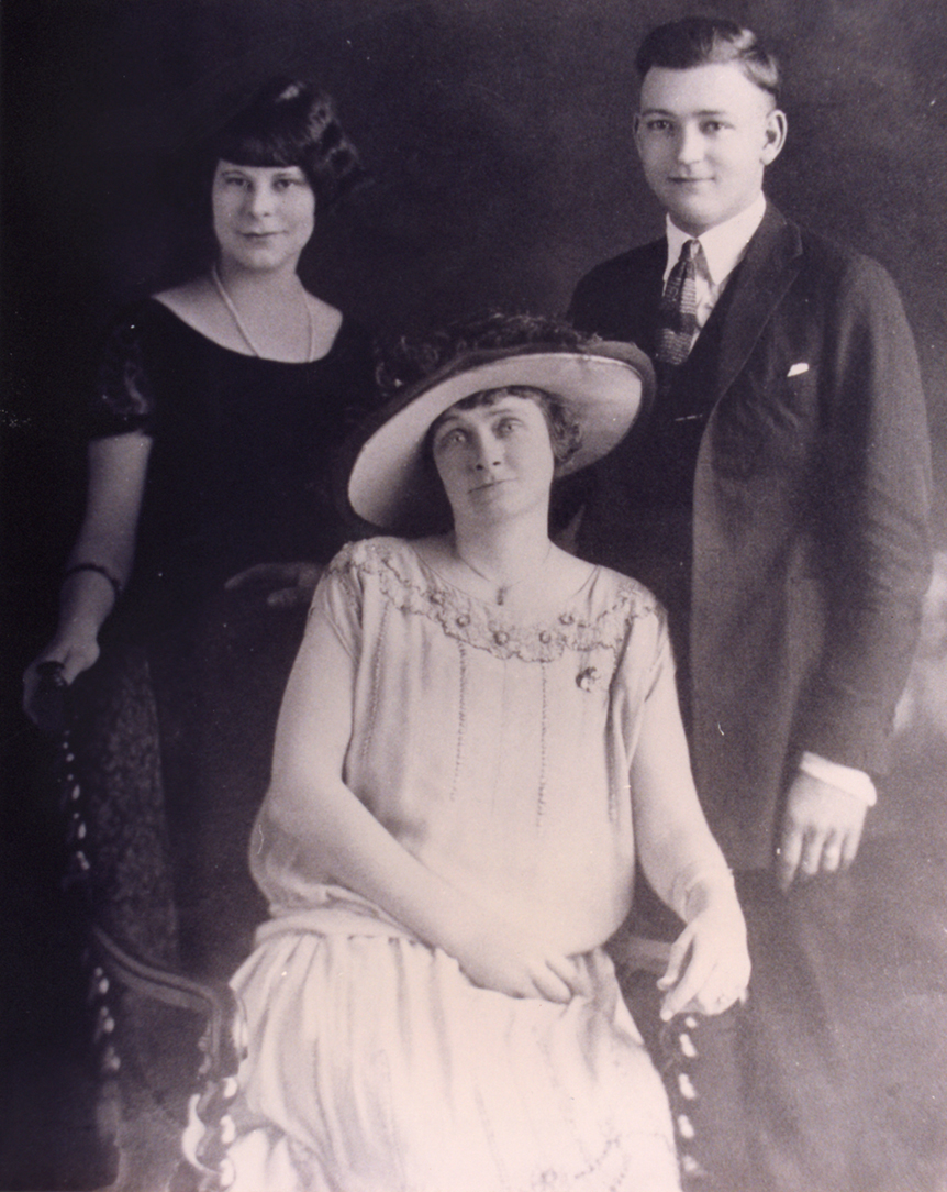 Josephine Henson, Essie and Bill Hall